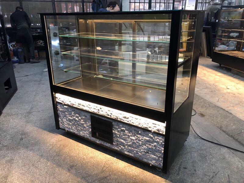 Doğaltaşlı Siyah Pasta Teşhir dolabı » Sanayi tipi
